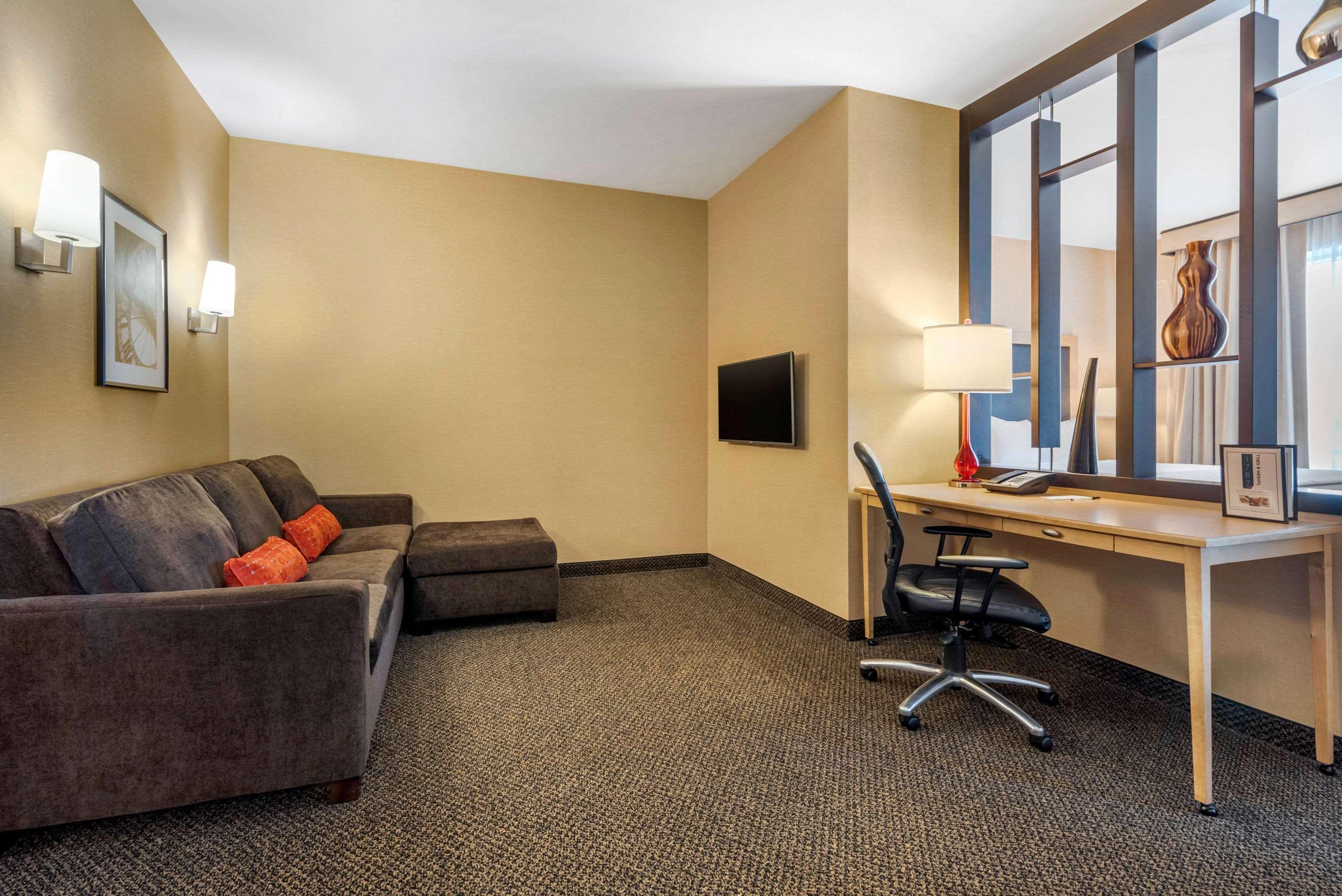 Cambria Hotel Akron - Canton Airport Uniontown Dış mekan fotoğraf