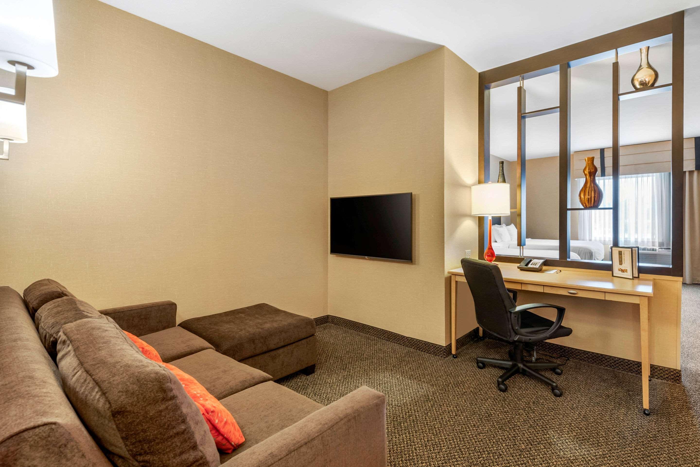 Cambria Hotel Akron - Canton Airport Uniontown Dış mekan fotoğraf