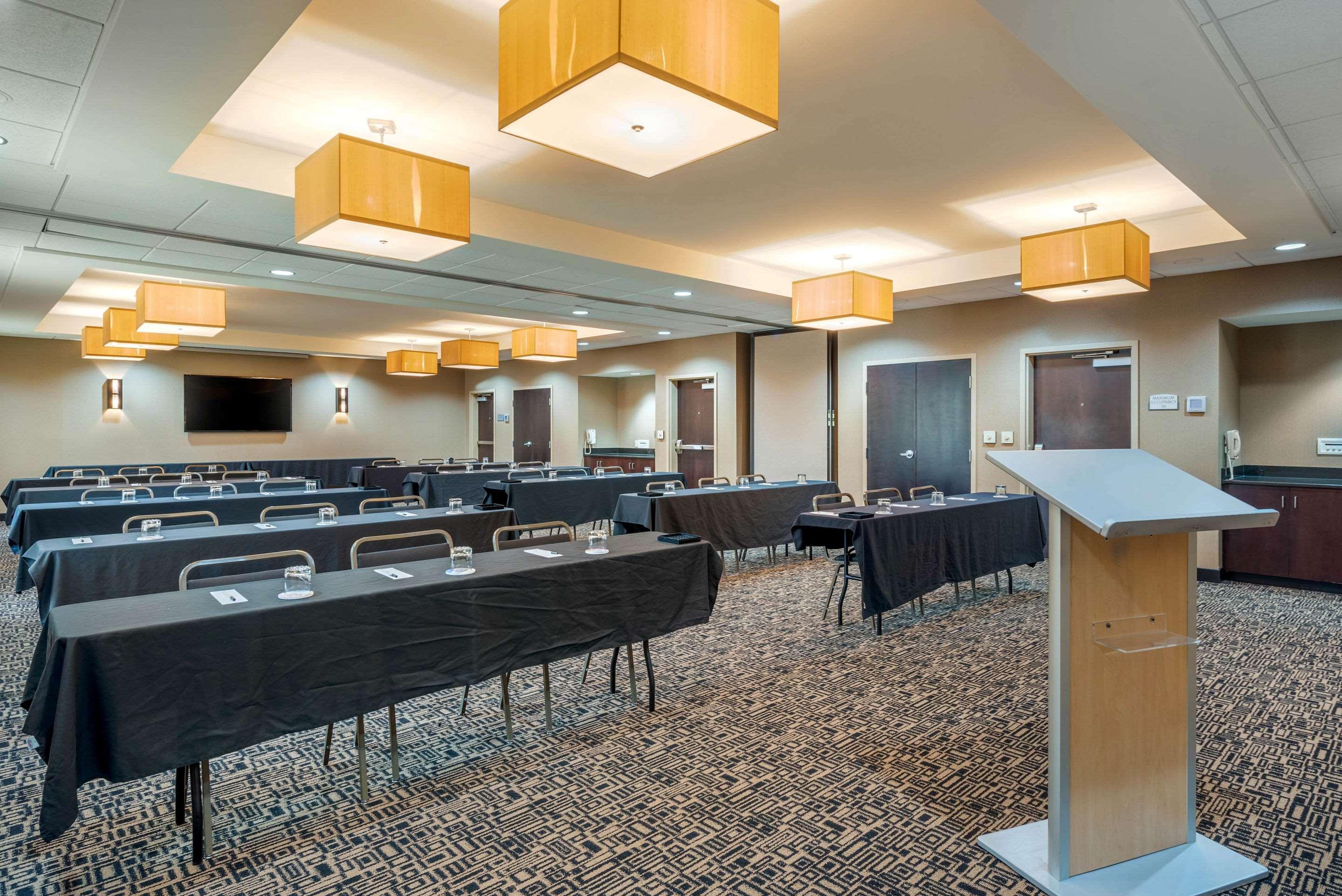 Cambria Hotel Akron - Canton Airport Uniontown Dış mekan fotoğraf