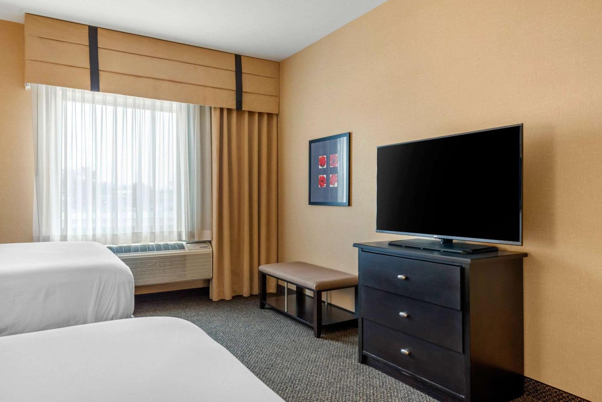 Cambria Hotel Akron - Canton Airport Uniontown Dış mekan fotoğraf