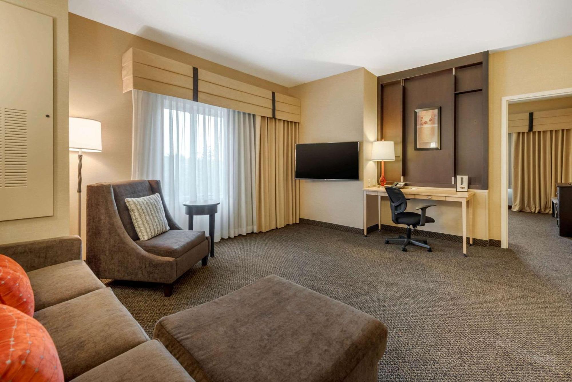Cambria Hotel Akron - Canton Airport Uniontown Dış mekan fotoğraf